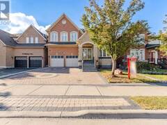 4 CASTLE MOUNTAIN DRIVE Brampton Ontario, L6R 2Y1
