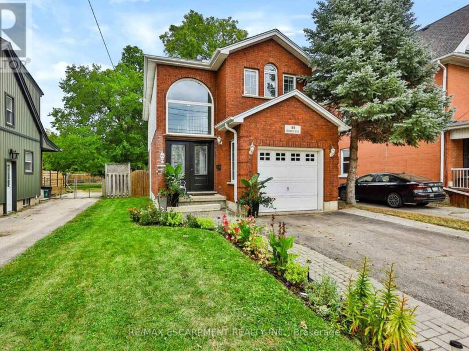 189 TERRACE HILL STREET, Brantford, Ontario N3R 1G8