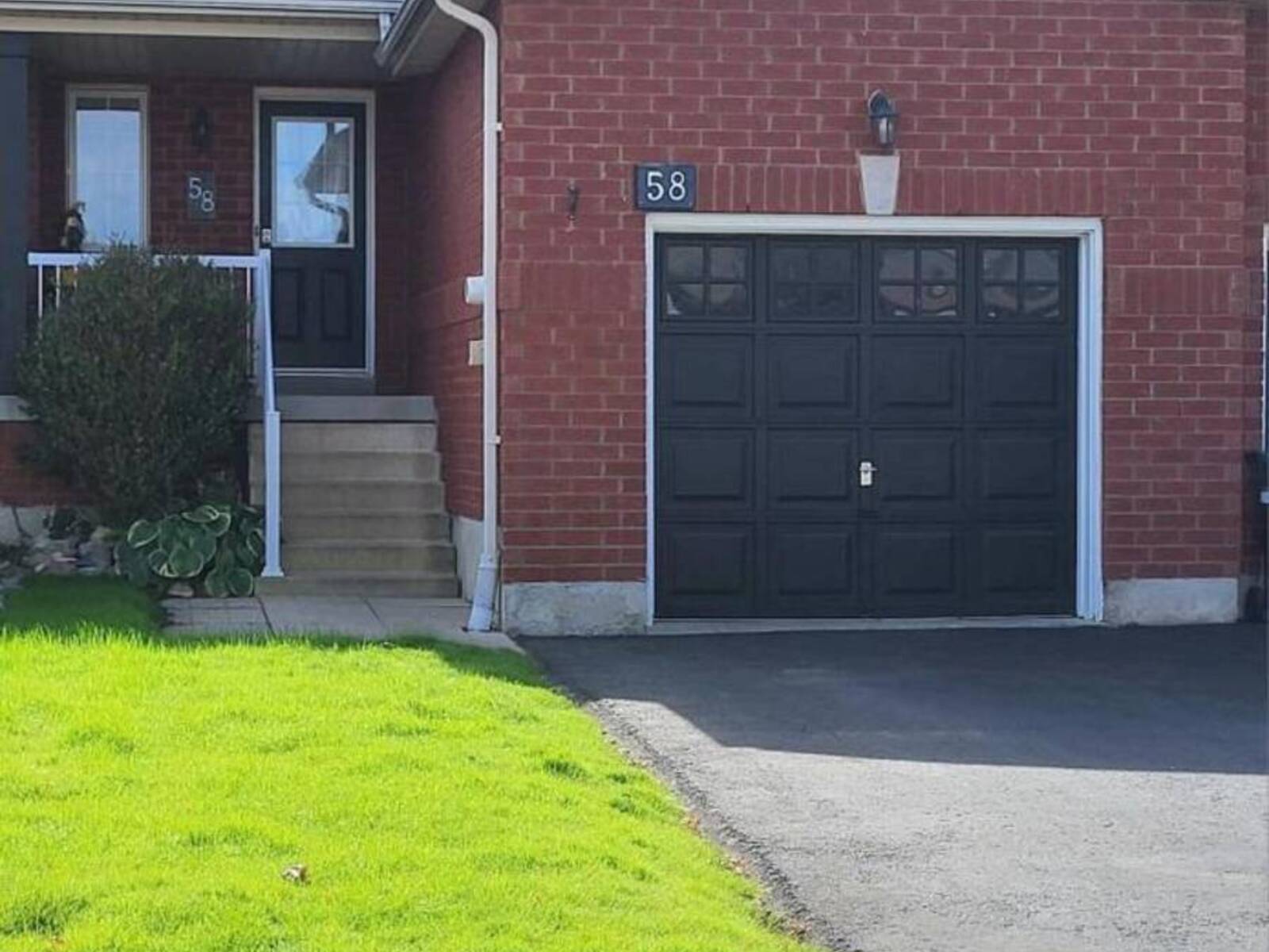 58 LOOKOUT STREET, Angus, Ontario L0M 1B4