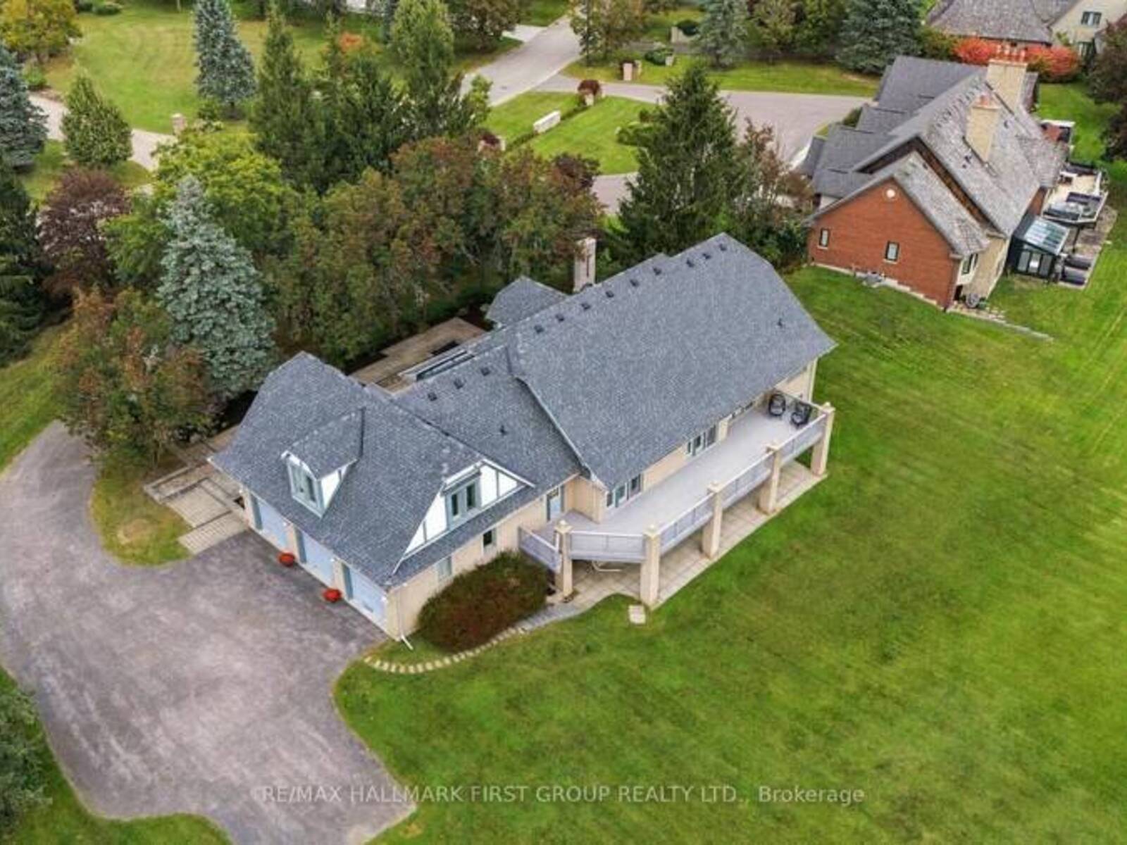 17 BUGGEY LANE, Ajax, Ontario L1Z 1X4