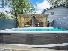 275 SUNNIDALE ROAD Wasaga Beach Ontario, L9Z 2T4