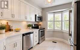 27 NORMANDY PLACE | Oakville Ontario | Slide Image Eight