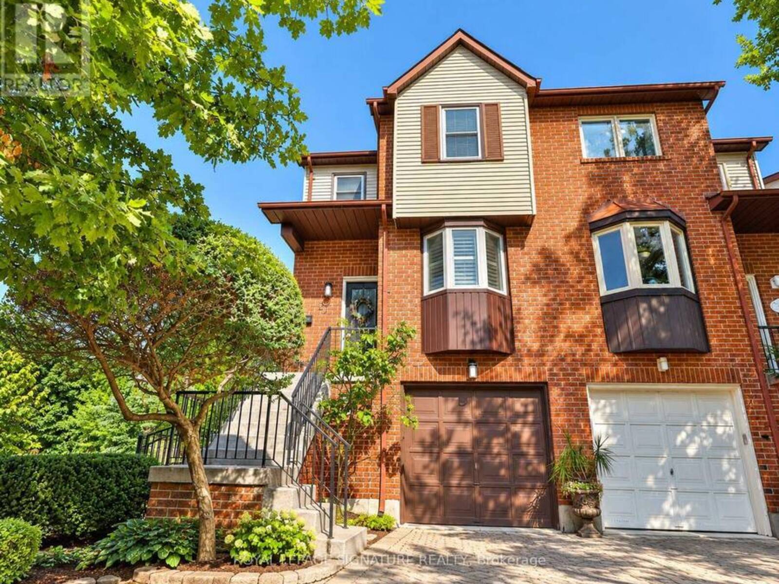 27 NORMANDY PLACE, Oakville, Ontario L6K 1R9
