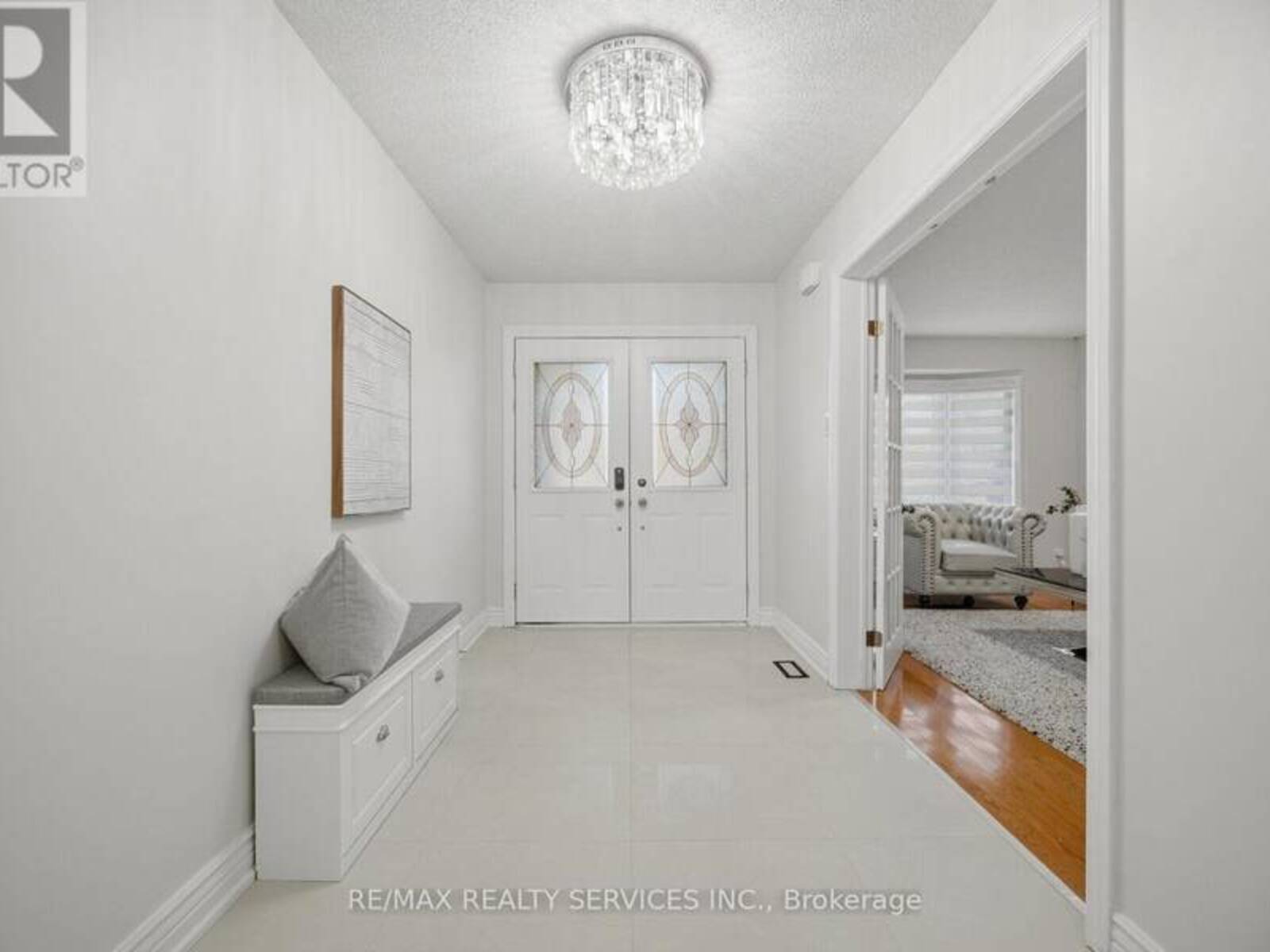 28 CORKETT DRIVE, Brampton, Ontario L6X 3G9
