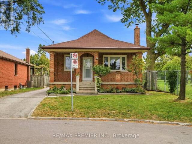 1 MAYO DRIVE Toronto Ontario, M6L 2X1 - 3 Bedrooms Home For Sale