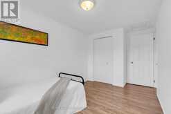 15 - 151 CLAIRFIELDS DRIVE E | Guelph Ontario | Slide Image Seventeen