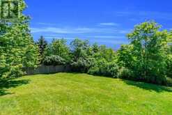 15 - 151 CLAIRFIELDS DRIVE E | Guelph Ontario | Slide Image Nine