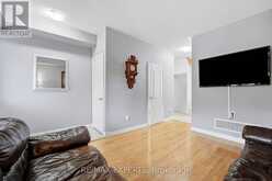 5 PARROTTA DRIVE | Toronto Ontario | Slide Image Seven
