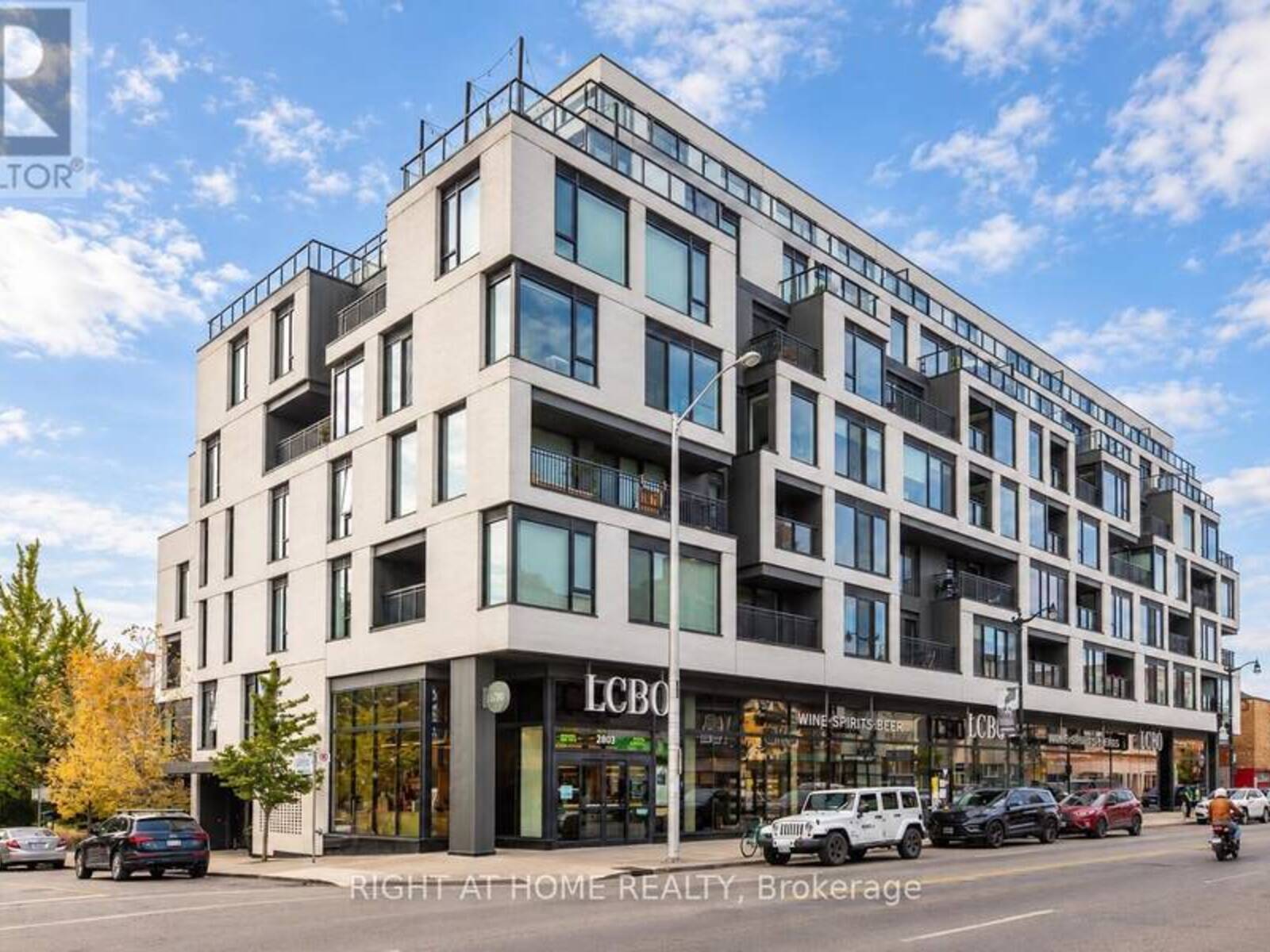 303 - 530 INDIAN GROVE, Toronto, Ontario M6P 0B3