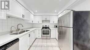 81 SHADY PINE CIRCLE | Brampton Ontario | Slide Image Eleven