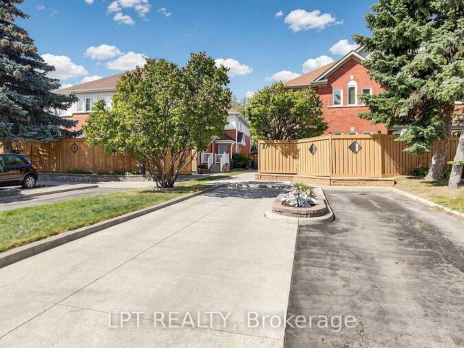 81 SHADY PINE CIRCLE, Brampton, Ontario L6R 1K3