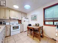 28 MCINTOSH AVENUE | Toronto Ontario | Slide Image Twelve