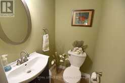 18 CLAUDETTE GATE | Hamilton Ontario | Slide Image Fifteen