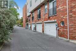 34 FAIRHEAD MEWS | Toronto Ontario | Slide Image Thirty-six