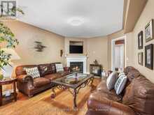 51 ANNIE CRESCENT | Ajax Ontario | Slide Image Thirteen
