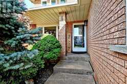 62 CASTLEHILL ROAD | Vaughan Ontario | Slide Image Three