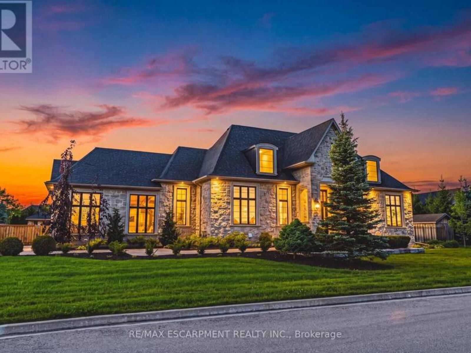 38 VISSER DRIVE, Puslinch, Ontario N0B 2J0