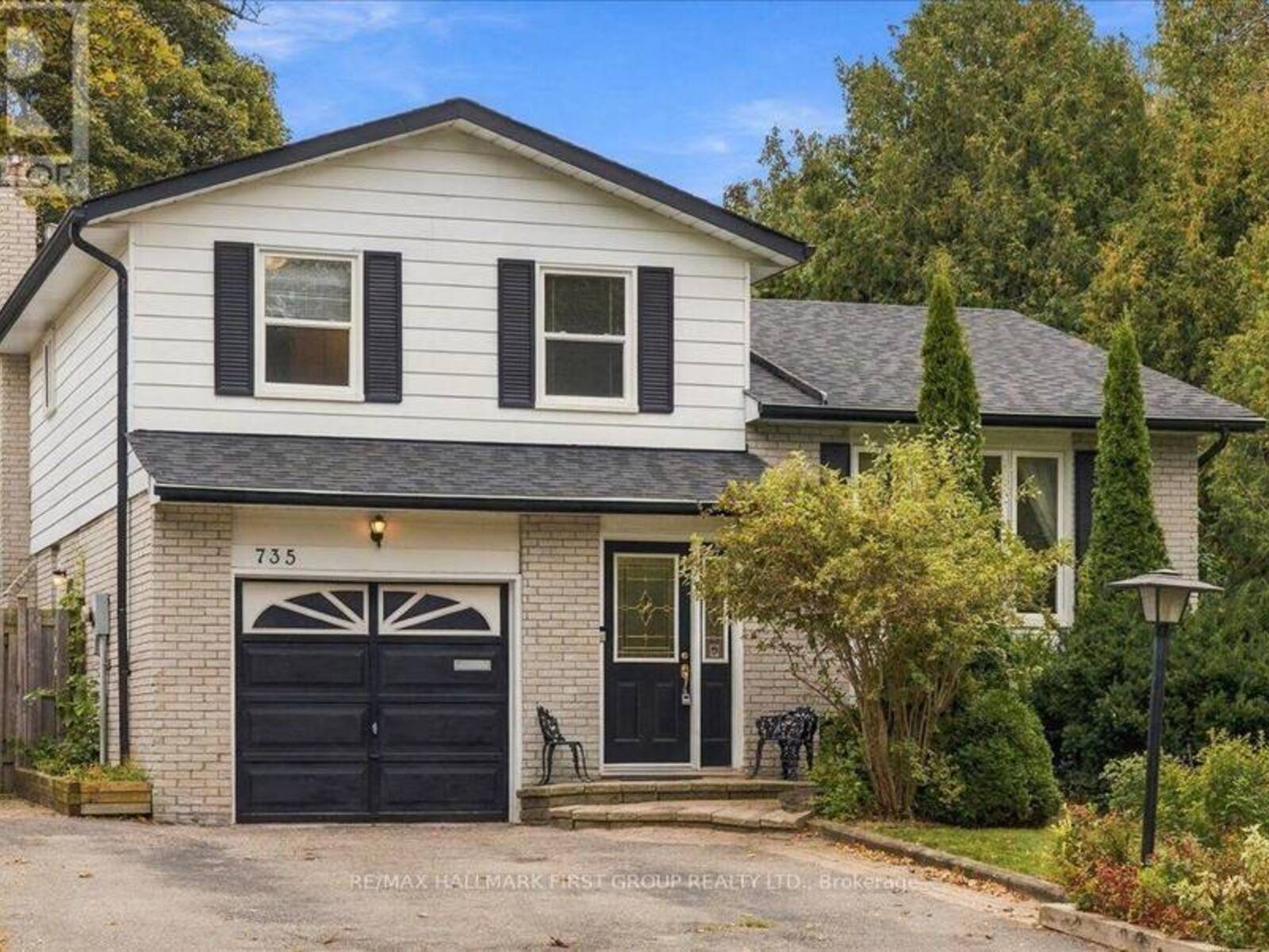 735 BERMUDA AVENUE, Oshawa, Ontario L1J 6B1