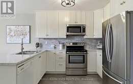 17 CLOVERFIELD STREET | Clarington Ontario | Slide Image Ten