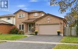 17 CLOVERFIELD STREET | Clarington Ontario | Slide Image Two