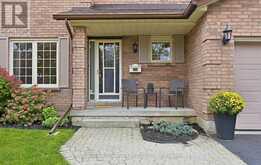 17 CLOVERFIELD STREET | Clarington Ontario | Slide Image Three