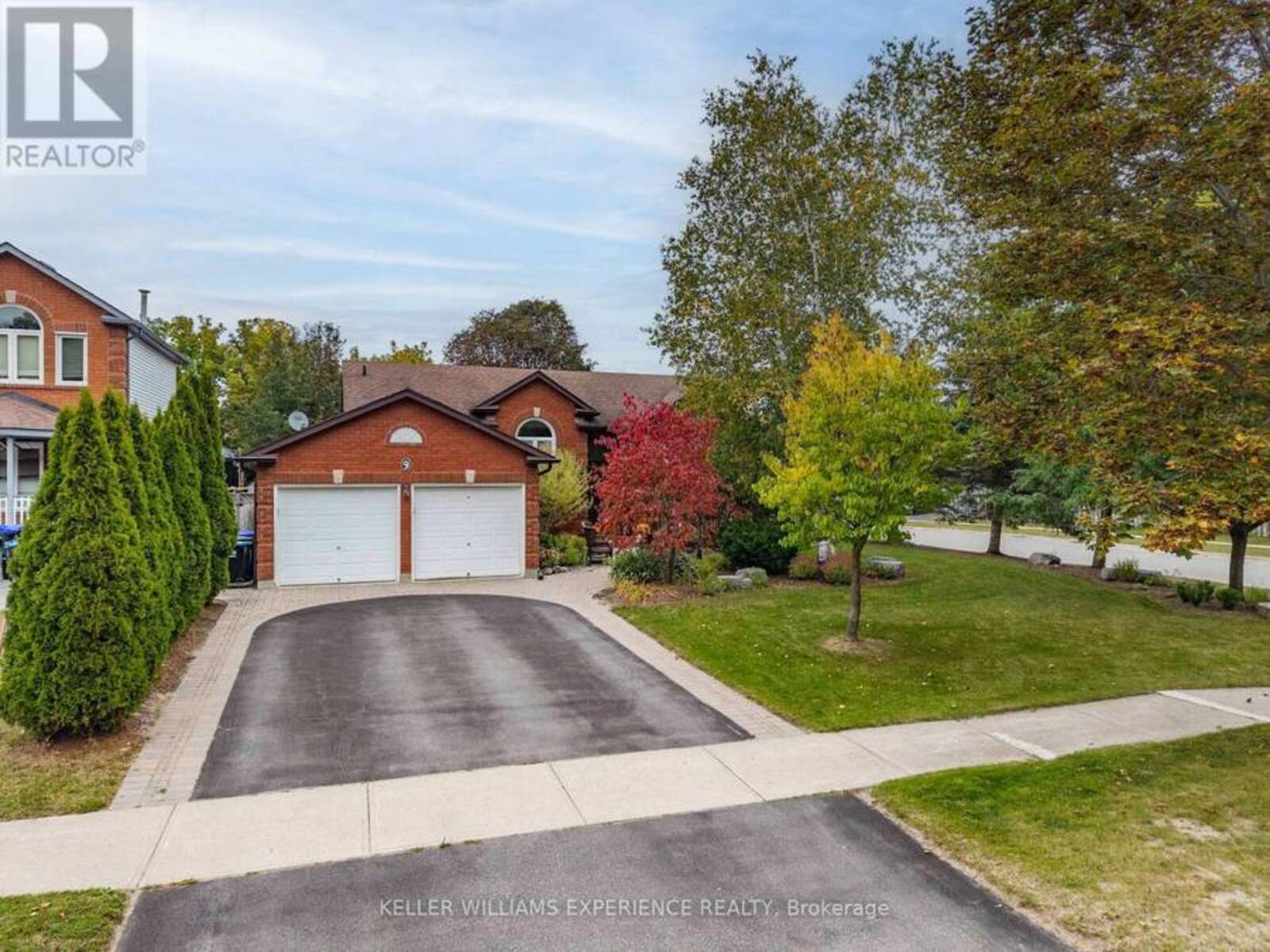 9 EDENBRIDGE DRIVE, Angus, Ontario L3W 0K6