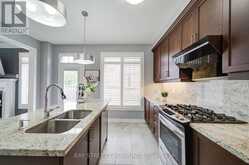 382 BEGONIA GARDENS | Oakville Ontario | Slide Image Eleven