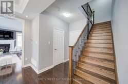 382 BEGONIA GARDENS | Oakville Ontario | Slide Image Thirteen