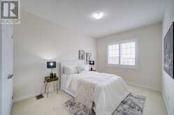 382 BEGONIA GARDENS | Oakville Ontario | Slide Image Nineteen
