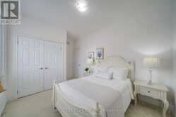 382 BEGONIA GARDENS | Oakville Ontario | Slide Image Twenty