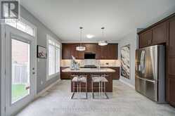 382 BEGONIA GARDENS | Oakville Ontario | Slide Image Nine