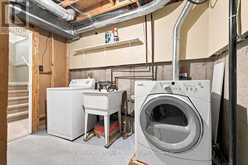 2197 PEMBROKE COURT | Burlington Ontario | Slide Image Thirty-eight