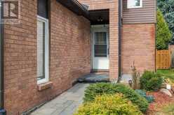 2197 PEMBROKE COURT | Burlington Ontario | Slide Image Four