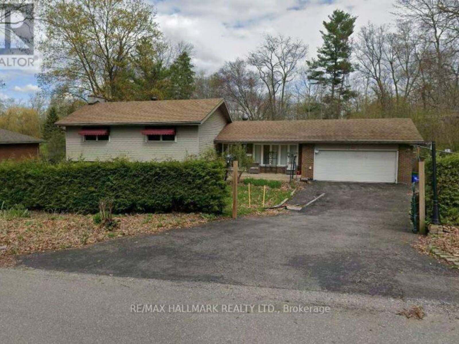 36 SUMMERHAYES CRESCENT, Brantford, Ontario N3R 5J3