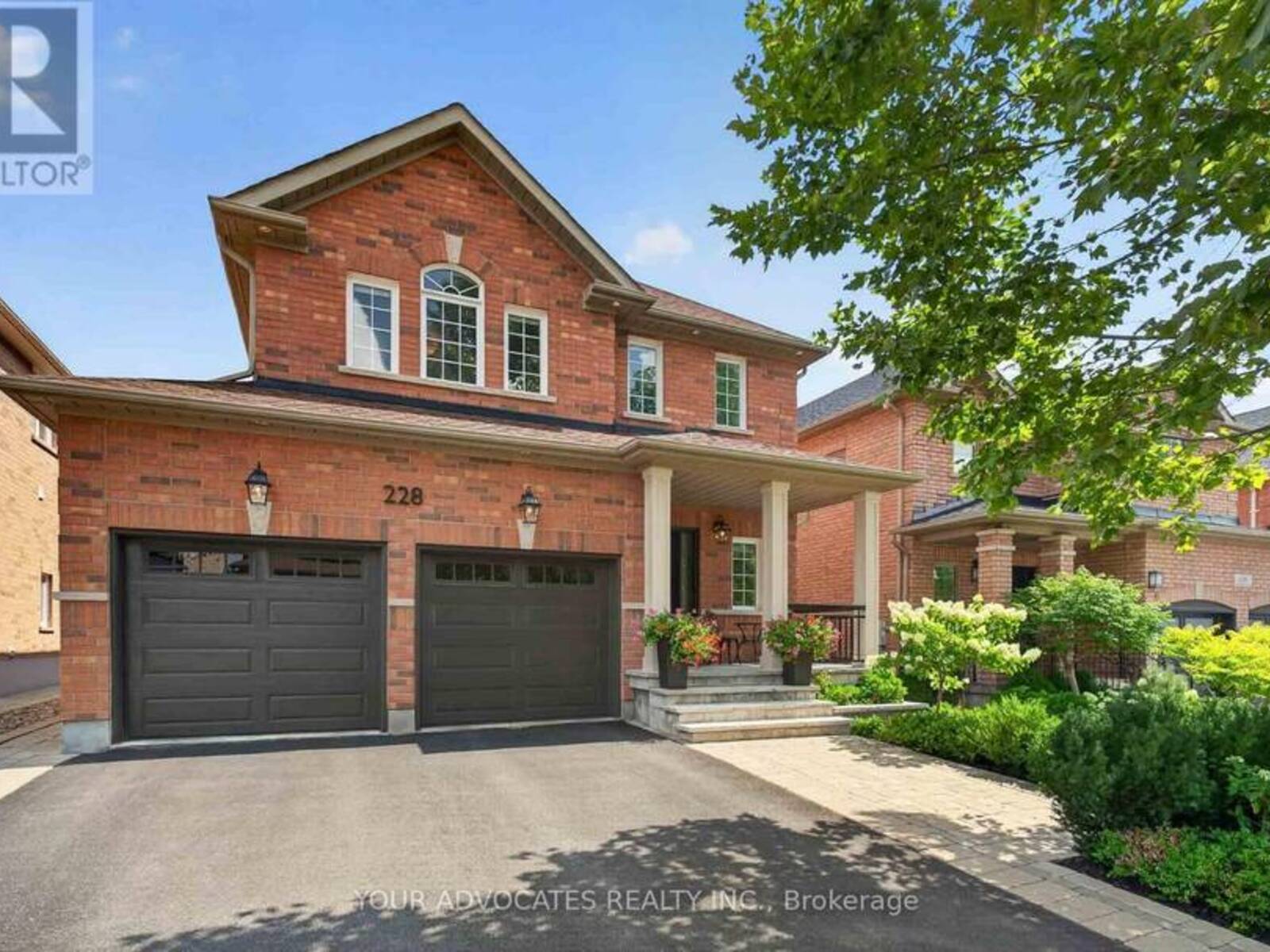 228 TWIN HILLS CRESCENT, Vaughan, Ontario L4H 0H4