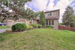 850 ARNOLD CRESCENT | Newmarket Ontario | Slide Image Three