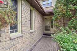 850 ARNOLD CRESCENT | Newmarket Ontario | Slide Image Five