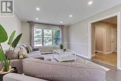 850 ARNOLD CRESCENT | Newmarket Ontario | Slide Image Eight