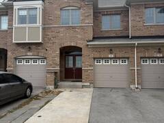 98 DAVENFIELD CIRCLE Brampton Ontario, L6P 4M1