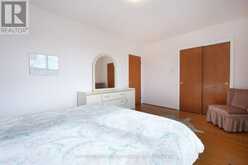 14 THURROCK ROAD | Toronto Ontario | Slide Image Thirteen
