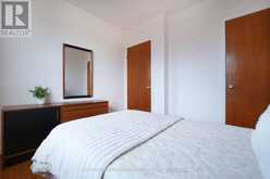 14 THURROCK ROAD | Toronto Ontario | Slide Image Sixteen