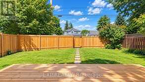 76 AVENUE ROAD | Cambridge Ontario | Slide Image Thirty