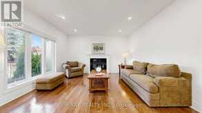 12 MACKAY DRIVE | Richmond Hill Ontario | Slide Image Sixteen