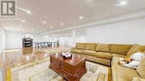 12 MACKAY DRIVE | Richmond Hill Ontario | Slide Image Thirty-seven
