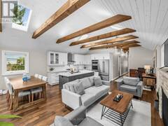41 RINGLEY AVENUE Toronto Ontario, M8Y 1P3