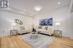 67 TANGO CRESCENT | Newmarket Ontario | Slide Image Ten