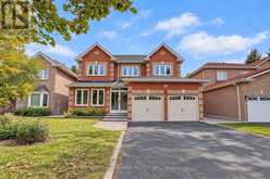 124 SHAFTSBURY AVENUE | Richmond Hill Ontario | Slide Image Four