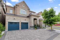 7 SUNDEW LANE | Richmond Hill Ontario | Slide Image Two