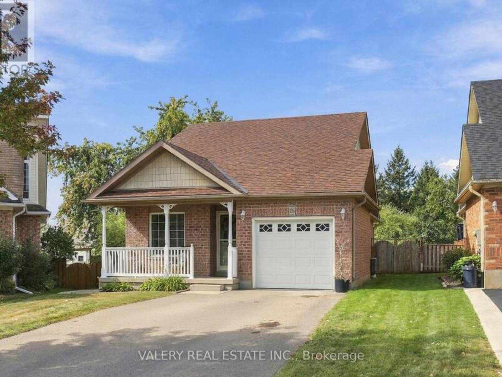 106 DOCTOR MOORE COURT, Halton Hills, Ontario L7J 3A7