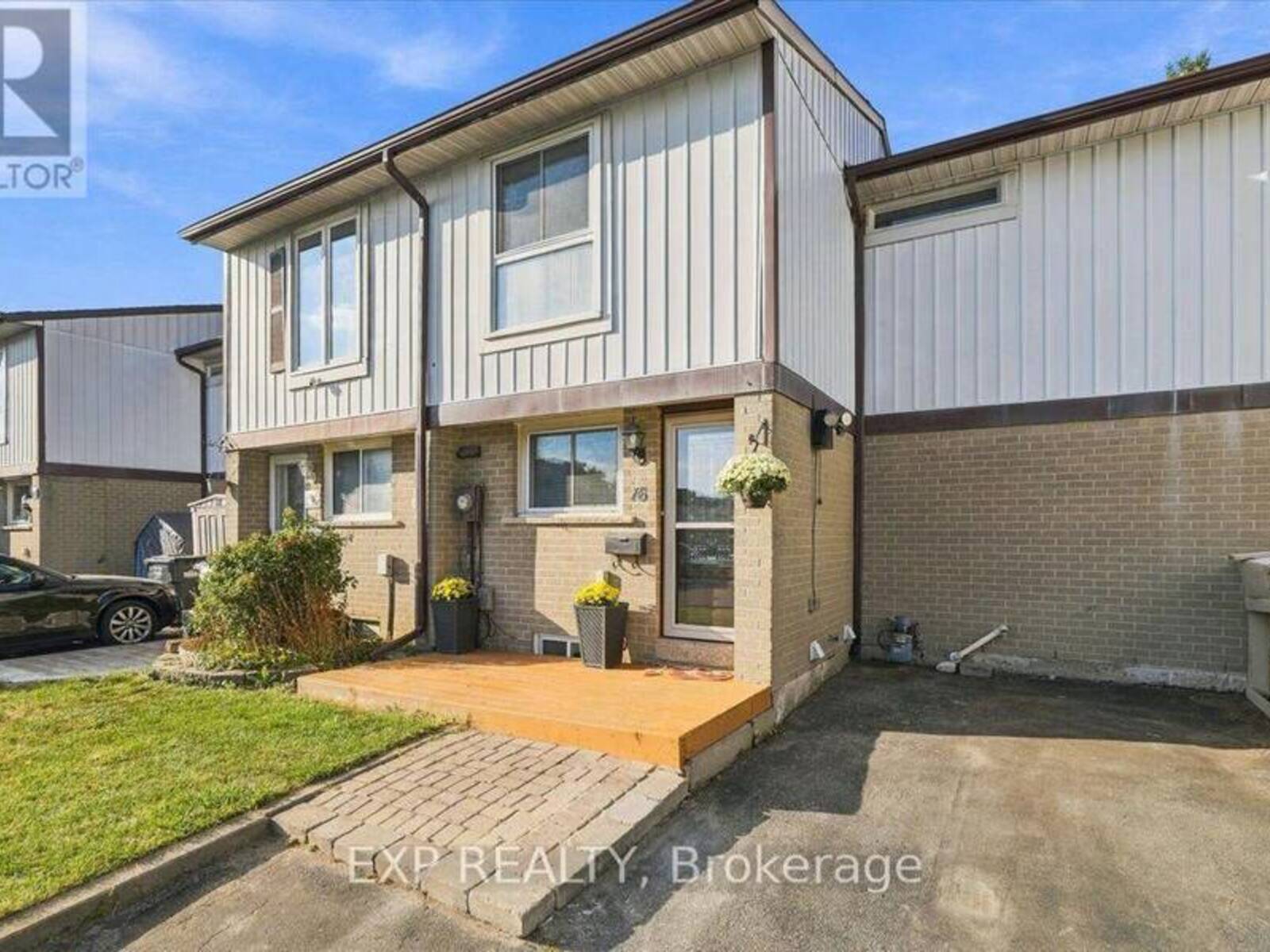 16 HAVENBROOK COURT, Brampton, Ontario L6S 2B4